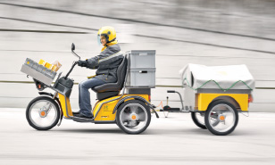 By the end of 2016, Swiss Post will have around 7,000 electric scooters on the road.