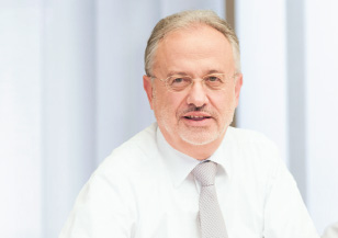Adriano P. Vassalli, Membre du Conseil d'administration, vice-président
