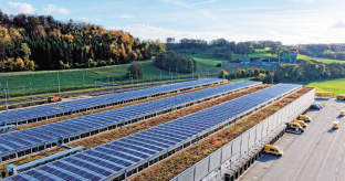 Mit ihren zehn Fotovoltaikanlagen speist die Post jedes Jahr rund 5000000 Kilo - wattstunden Solarstrom ins Netz ein.